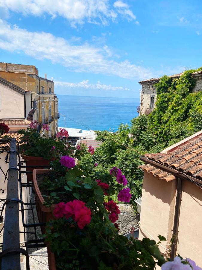 Bed and Breakfast Caterina House Nel Borgo Piu Bello D'Italia San Lucido Exterior foto